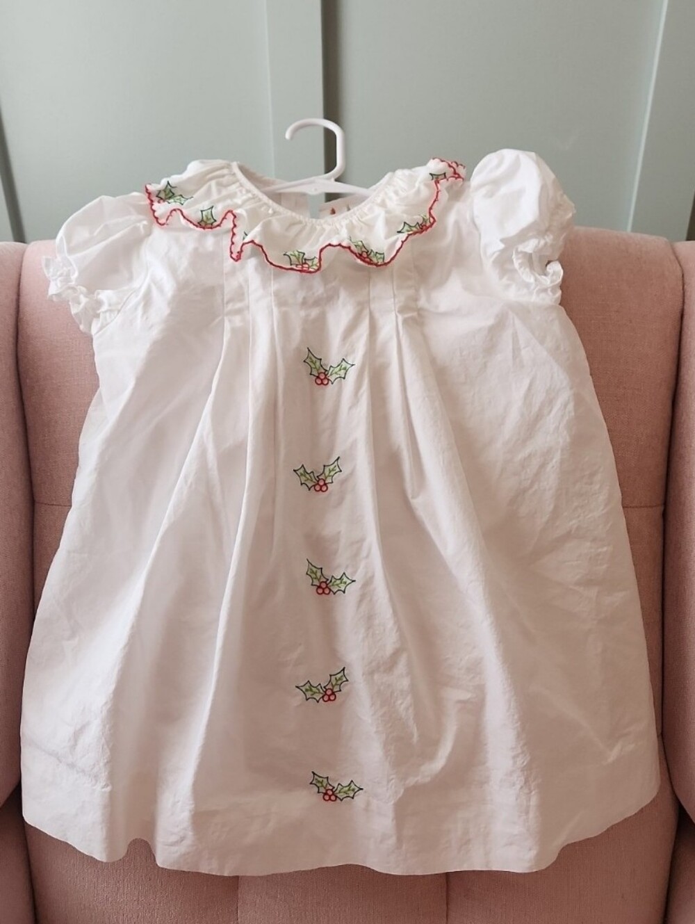 The Proper Peony size 4 or 4t smocked vintage style Holly christmas dress